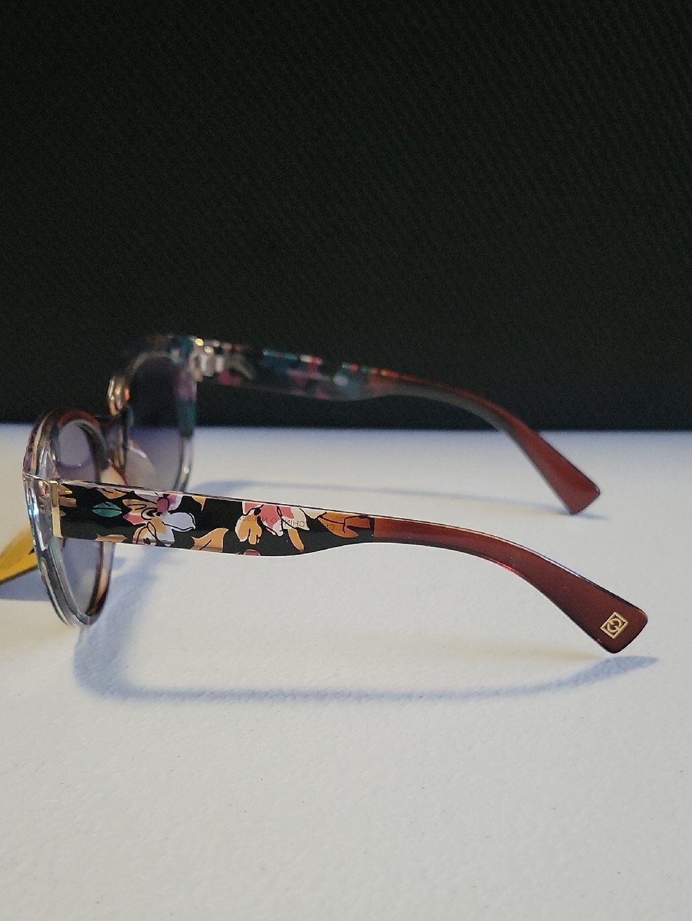 Foster Grant Women's Floral Cat-Eye Polarized Sunglasses - Purple Gradient - Picture 3 of 3